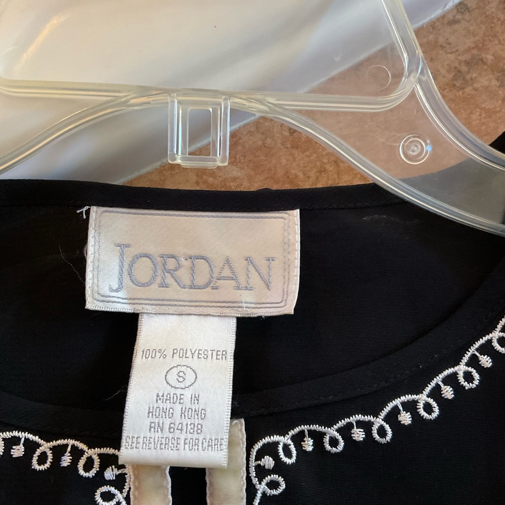 Vintage Stunning Jordan Embroidered Semi Sheer Fancy Top, Butterfly on sleeves - Picture 9 of 13
